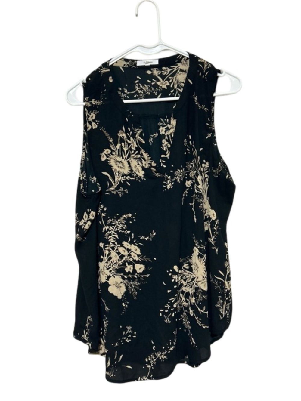 Maurices XXL Black Cream Floral Sleeveless Blouse